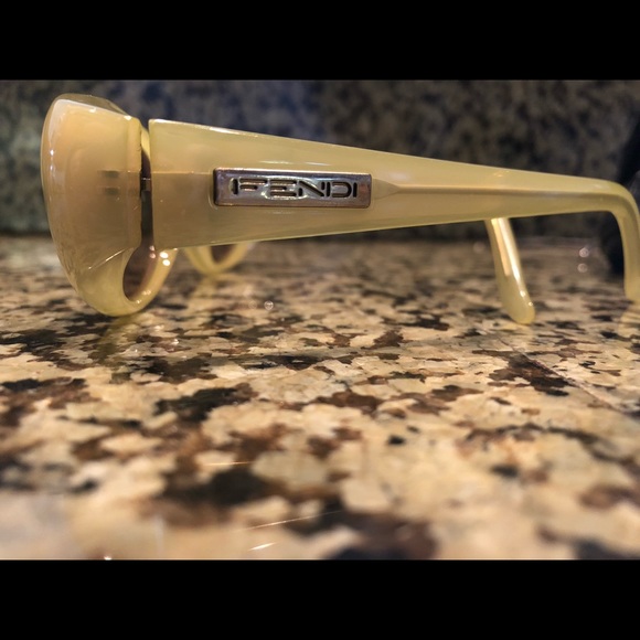 WOMEN'S FENDI CAT EYE SUNGLASSES marking inside says 130. Made in Italy. - Picture 2 of 7